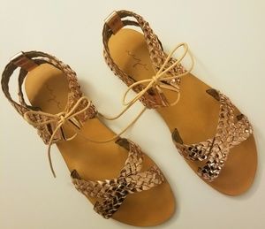 🌹 NWB Rose Gold Cross Strap Sandal